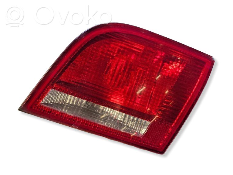 Audi A3 S3 8P Lampy tylnej klapy bagażnika 