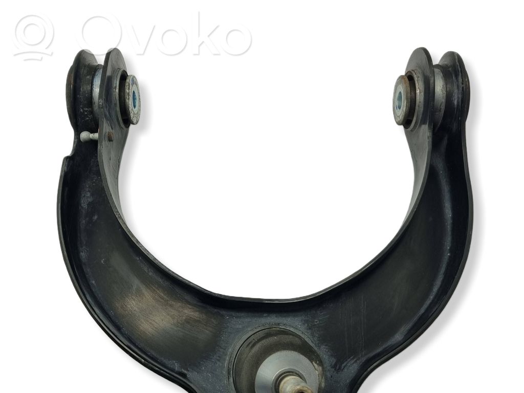 U veida svira   01221