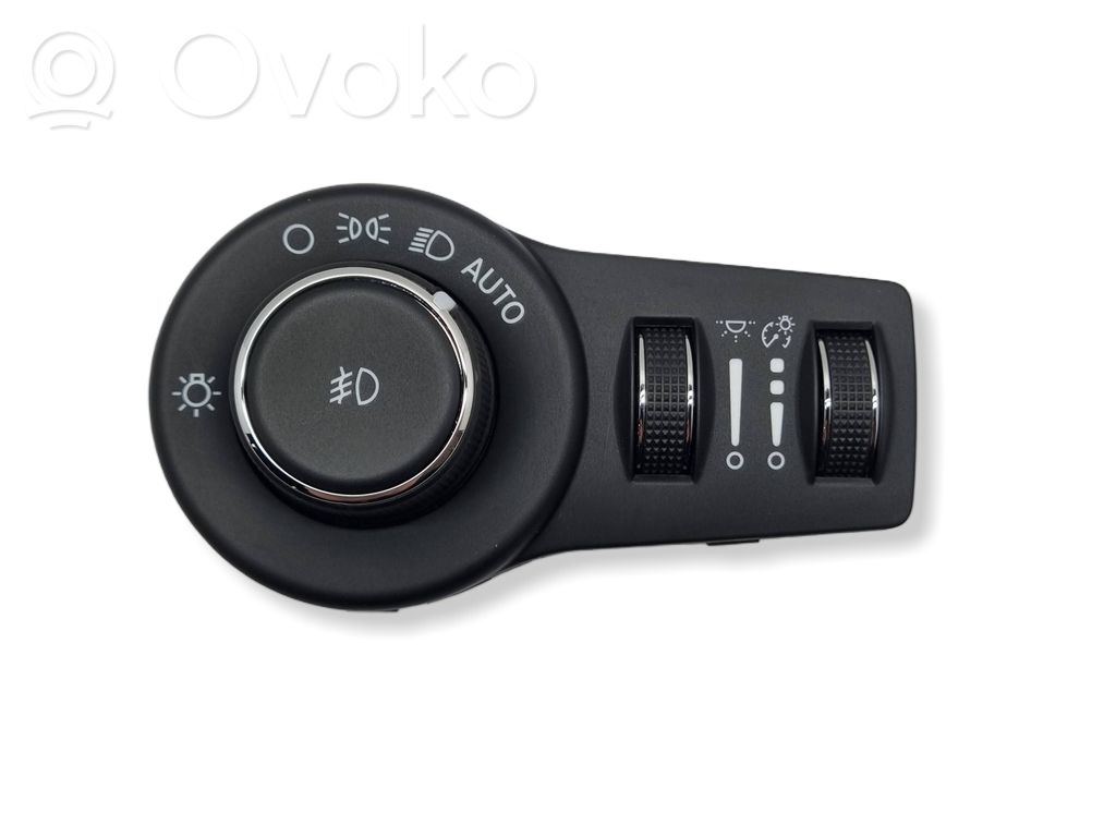 Chrysler Pacifica Light switch 