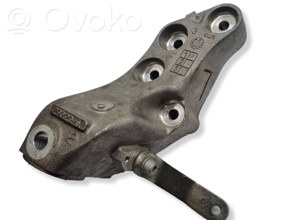 Maserati Ghibli Engine mounting bracket 