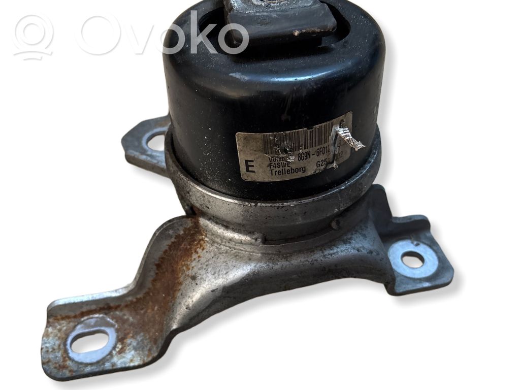 Volvo XC60 Engine mount bracket 