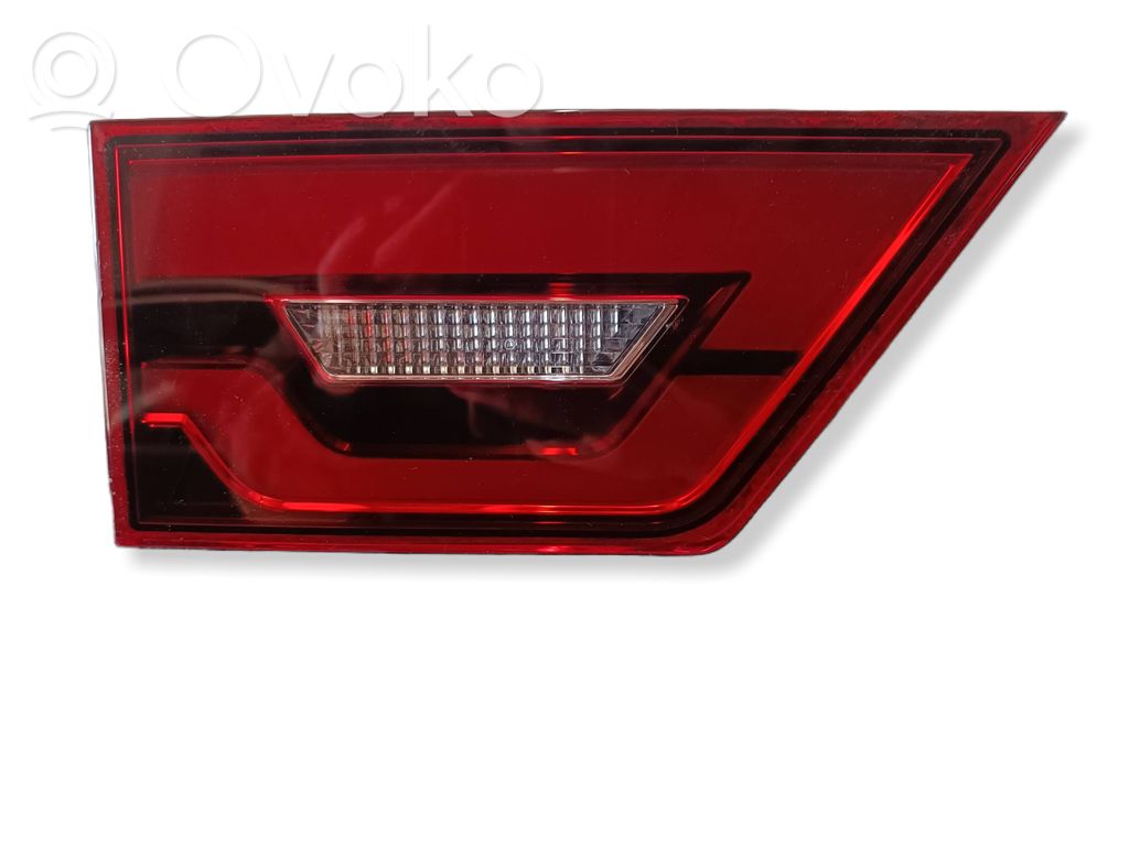 Jaguar E-Pace Tailgate rear/tail lights 