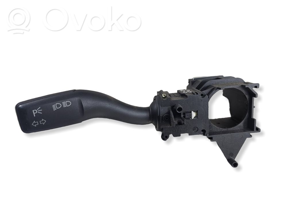 Audi A4 S4 B7 8E 8H Indicator stalk 