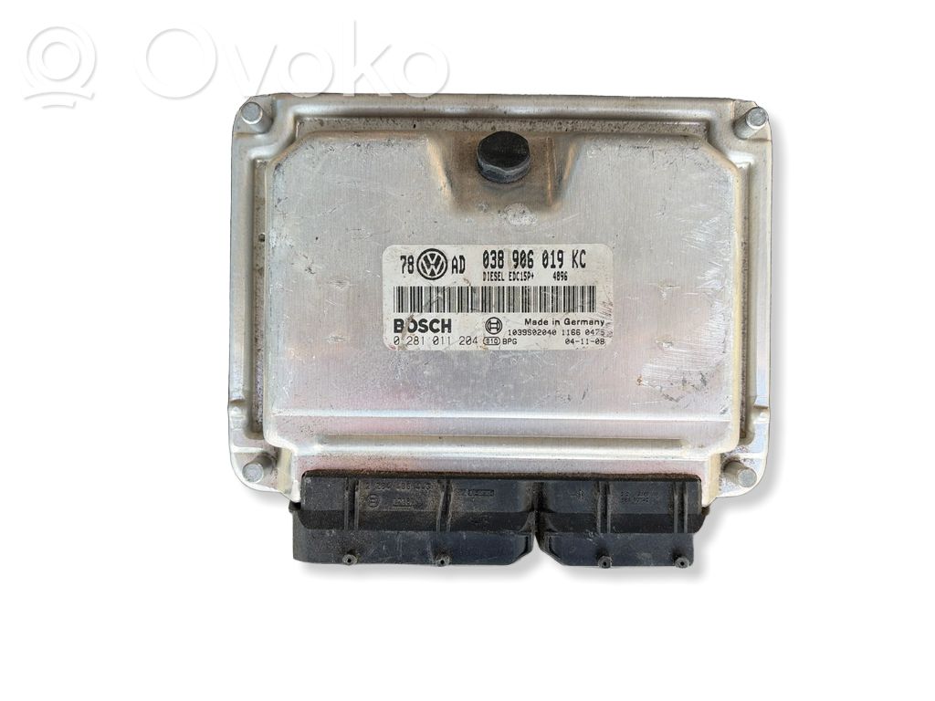 Volkswagen PASSAT B7 Engine control unit/module 