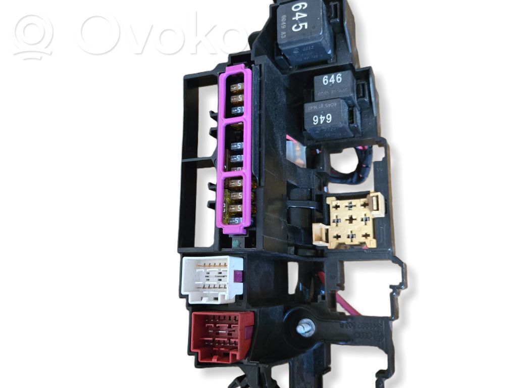 Audi Q5 SQ5 8R Fuse module 