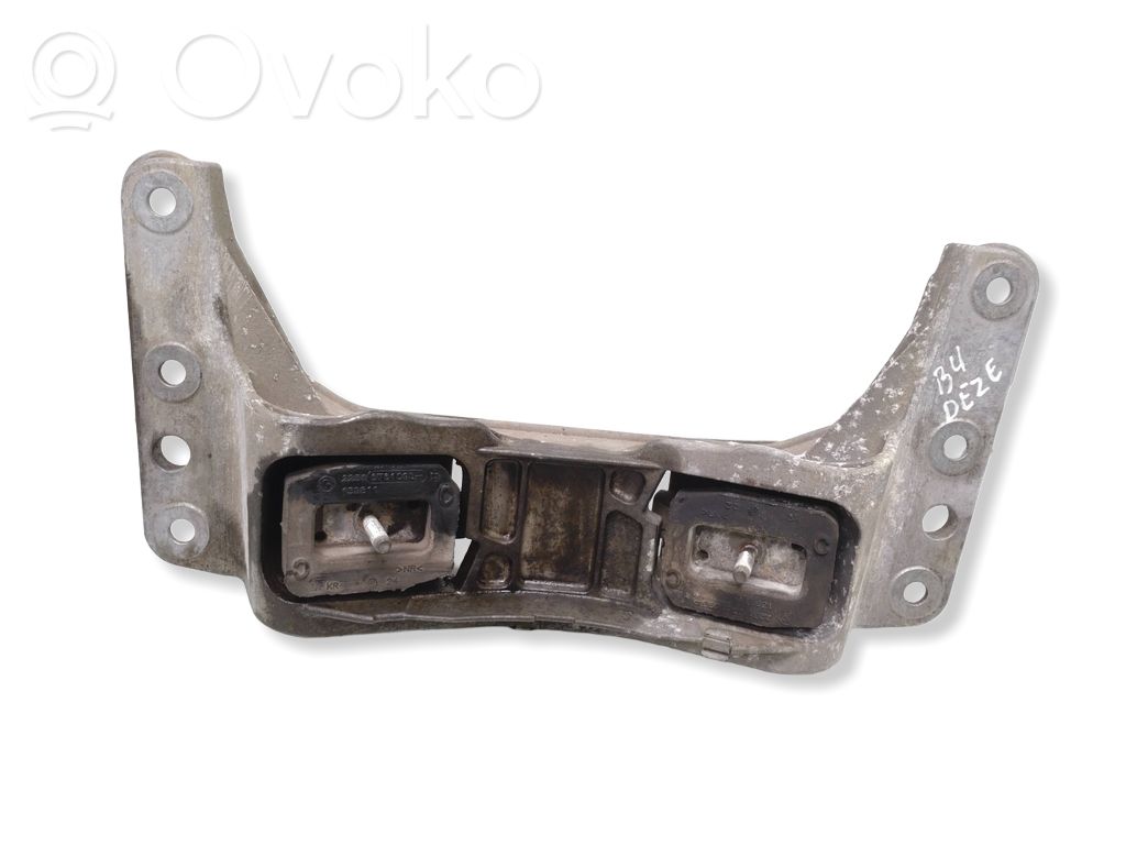 BMW 5 E60 E61 Gearbox mounting bracket 