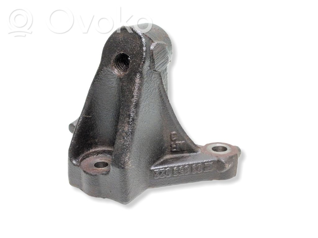 Renault Trafic II (X83) Engine mounting bracket 