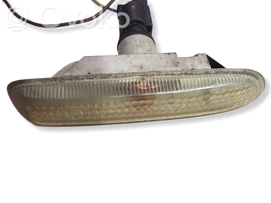 BMW 3 E46 Front fender indicator light 