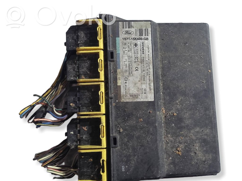 Ford Focus Comfort/convenience module 