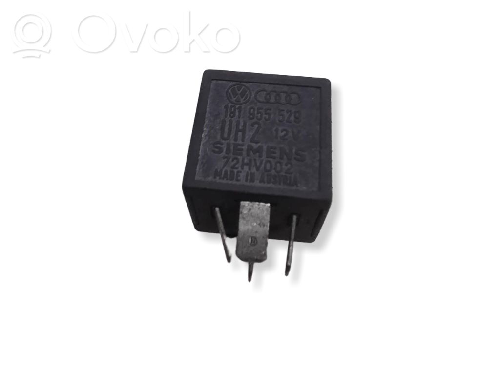 Audi A4 S4 B5 8D Muu rele 