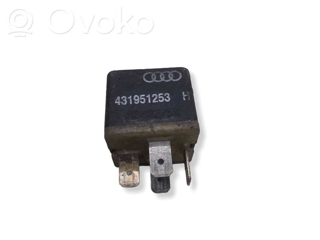 Audi A4 S4 B5 8D Muu rele 