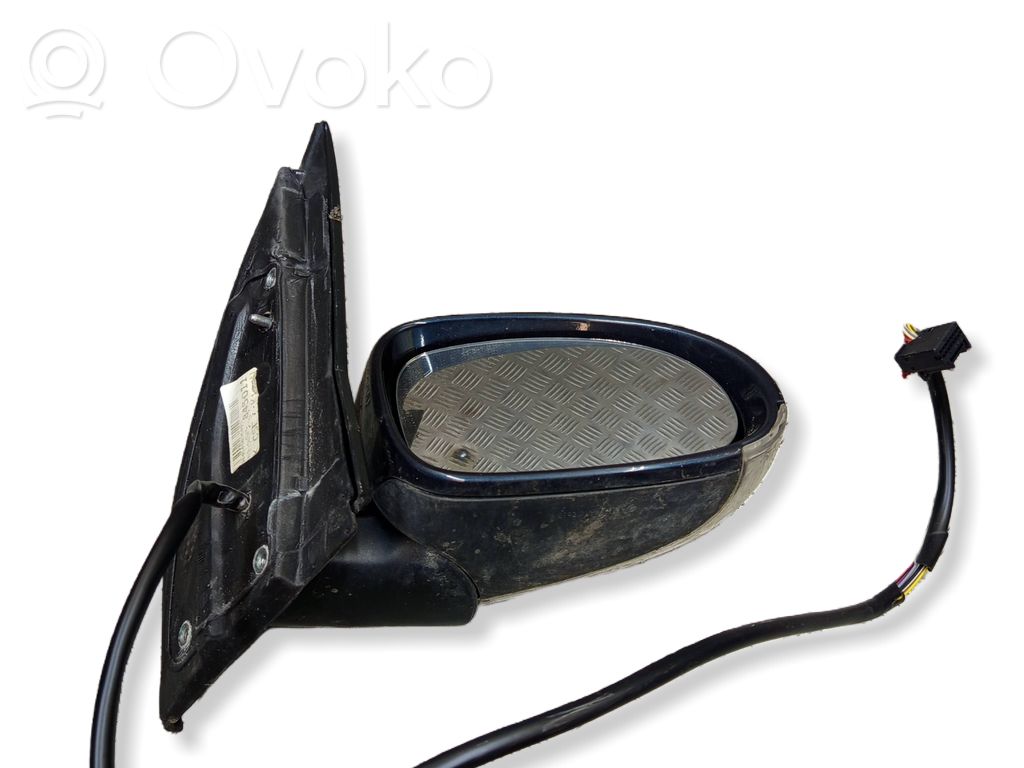 Elektryczne lusterko boczne drzwi   845011