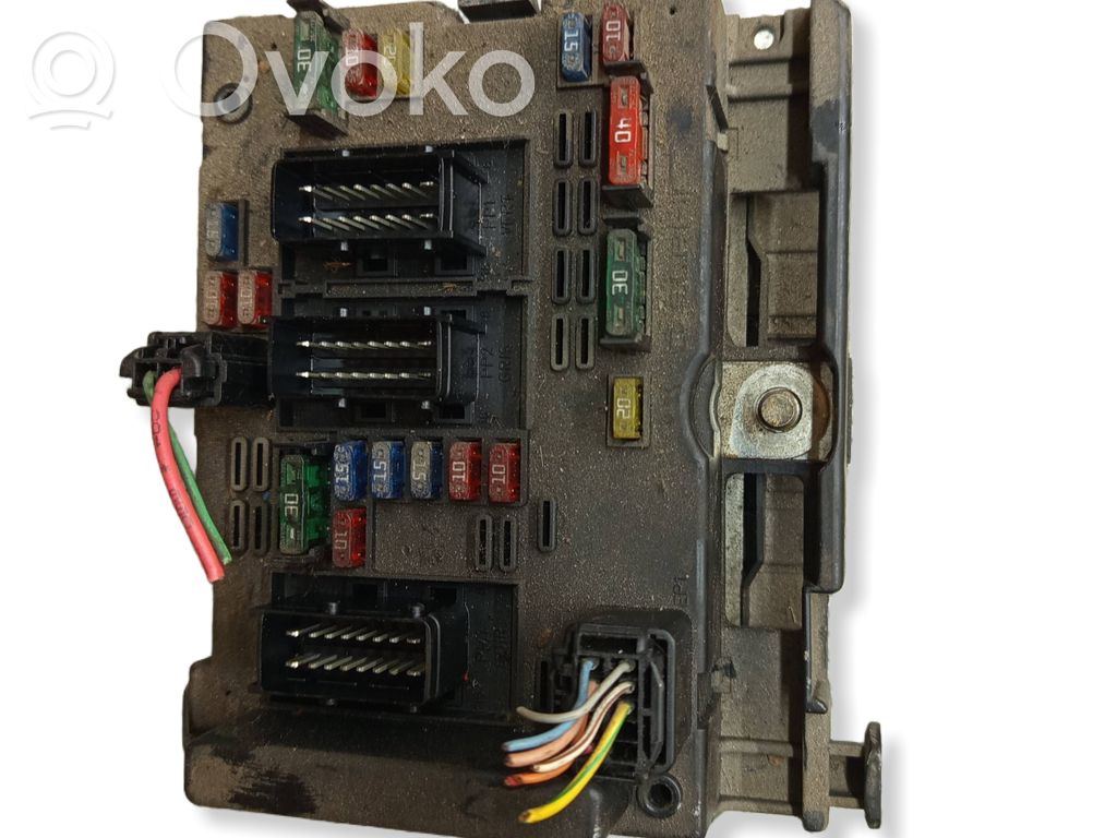 Peugeot 307 Fuse module 