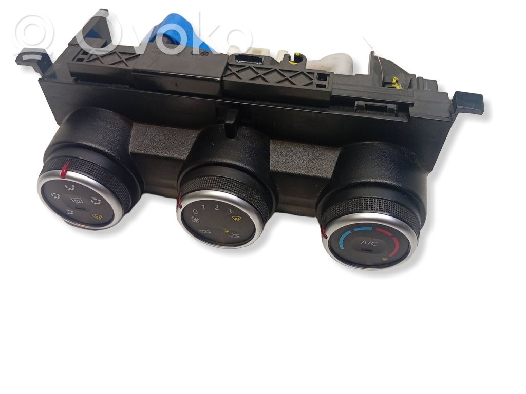 Dacia Duster II Climate control unit 