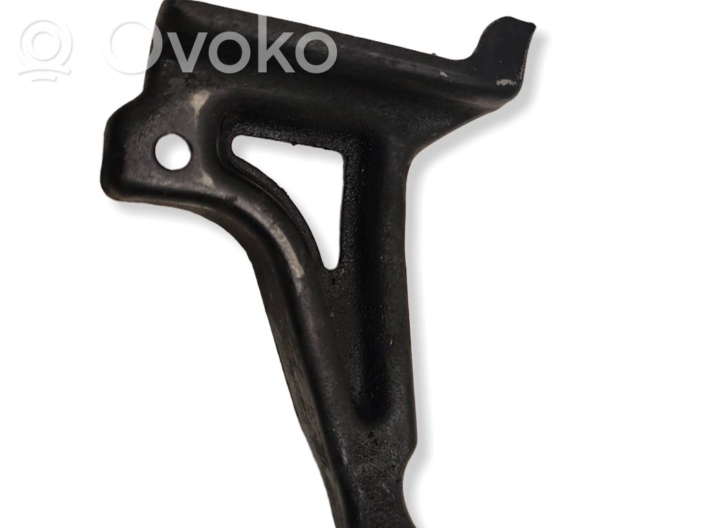 Volkswagen Touareg I Fuel pump bracket 