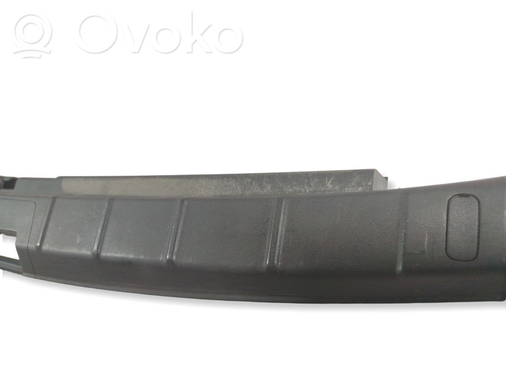 Saab 9-5 Bagāžnieka sliekšņa dekoratīvā apdare 