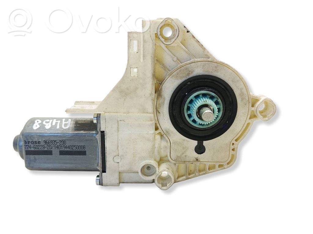 Audi A4 S4 B8 8K Motor del regulador de la ventanilla de la puerta delantera 