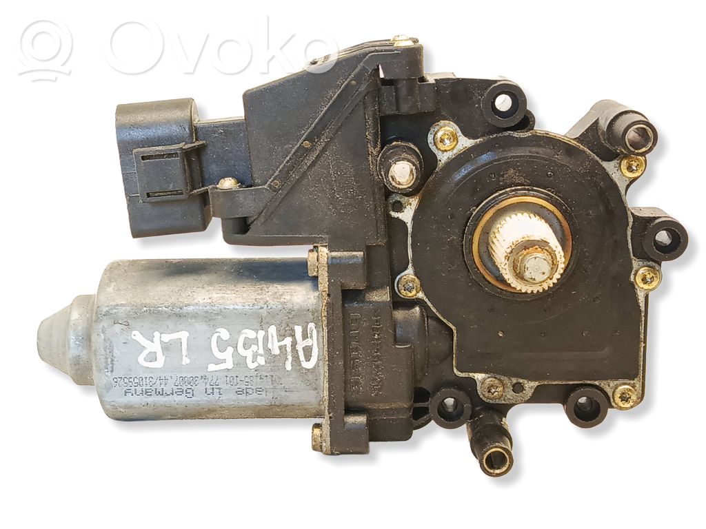 Audi A4 S4 B5 8D Silniczek podnoszenia szyby drzwi tylnych 