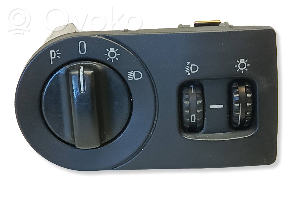 Light switch   156434500
