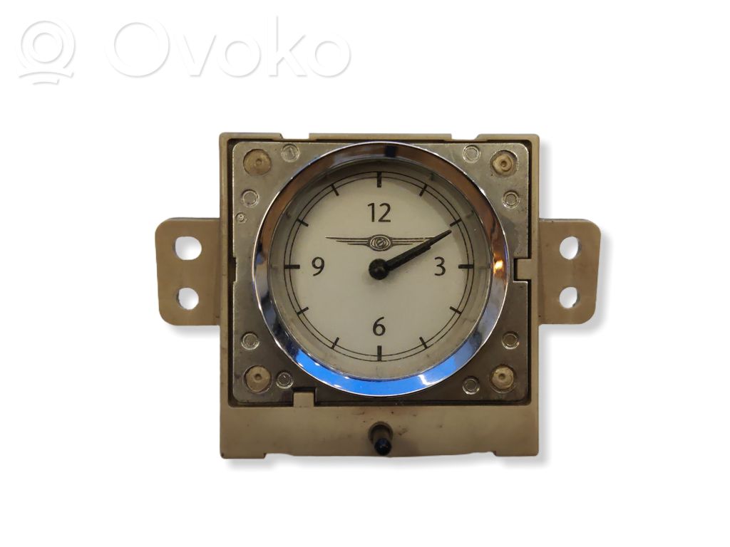 Chrysler Town & Country V Clock 