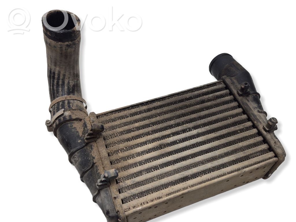 Audi A6 S6 C5 4B Interkūlerio radiatorius 