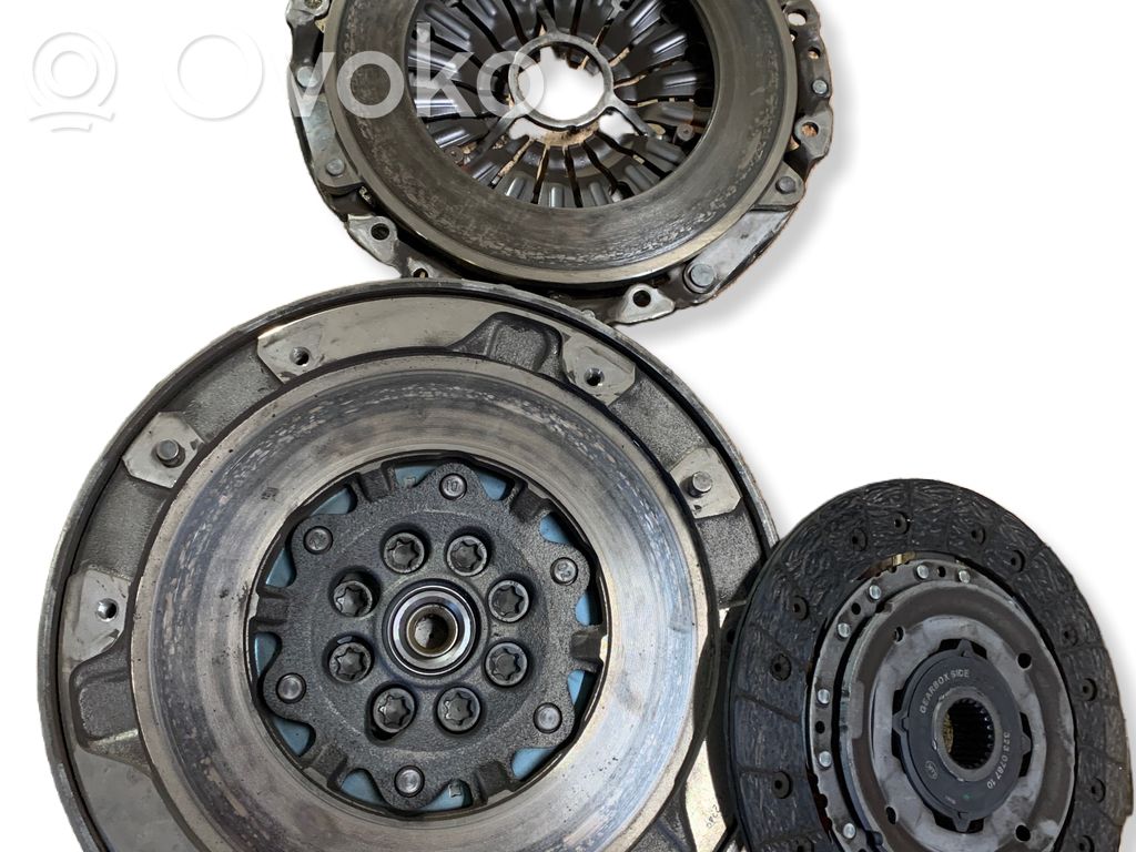 BMW 3 F30 F35 F31 Sankabos komplektas 