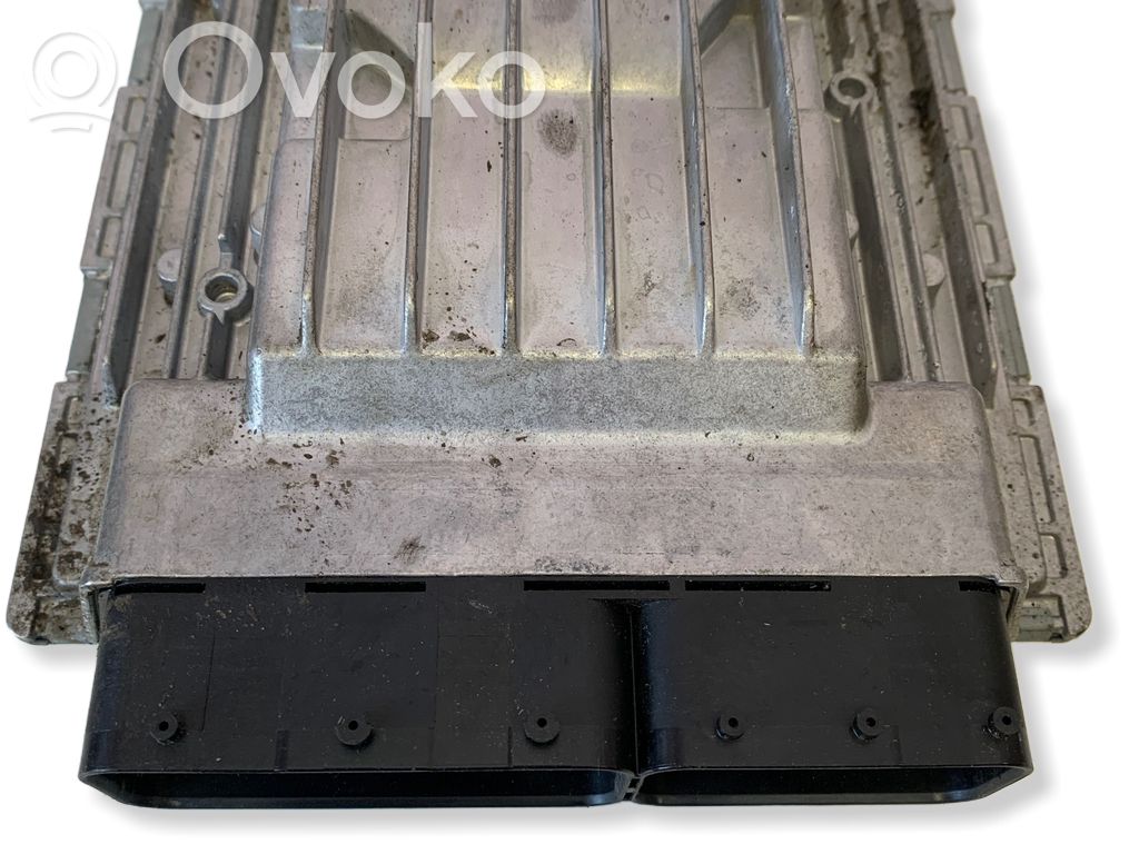 BMW 1 E81 E87 Engine control unit/module 
