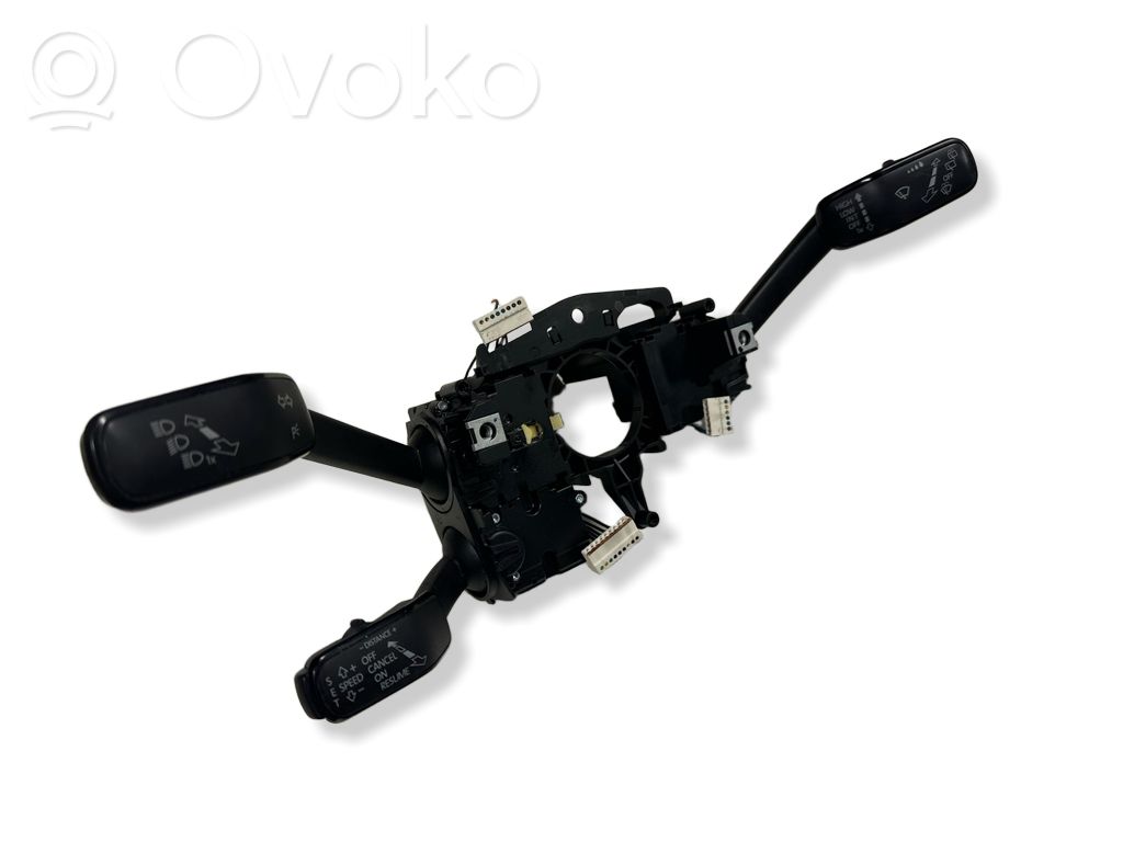 Skoda Octavia Mk3 (5E) Wiper turn signal indicator stalk/switch 