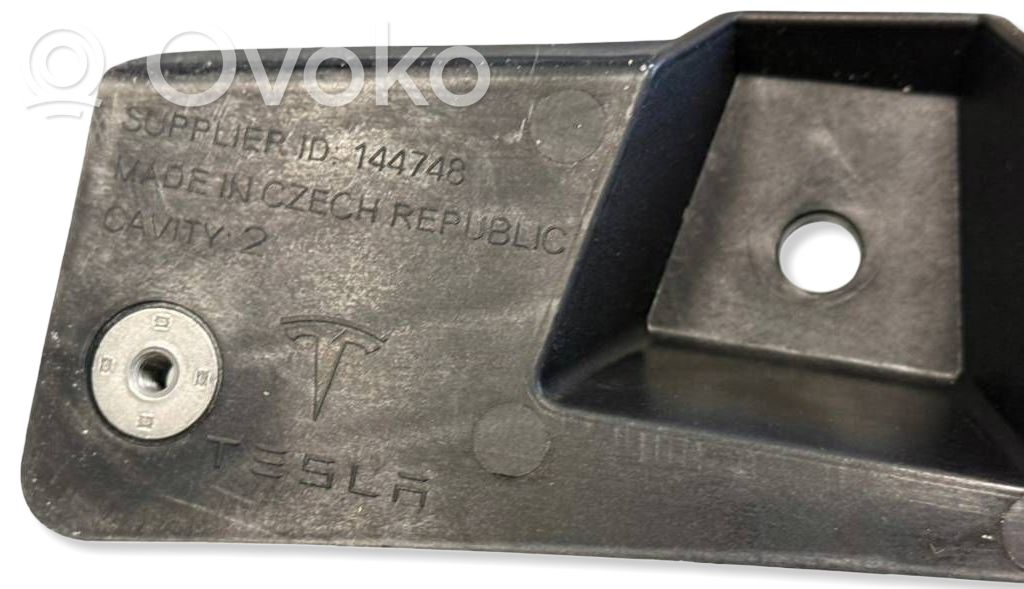 Priekinis laikiklis bamperio   214906600A,214906600A