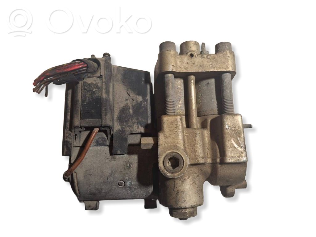 BMW 5 E34 ABS Pump 
