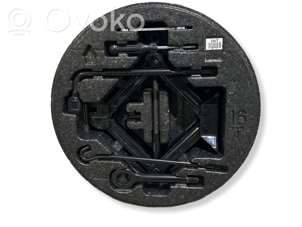 KIA Optima Tool set 