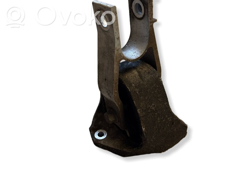Engine mount bracket   31480565,54038BAB,58HL142,171221