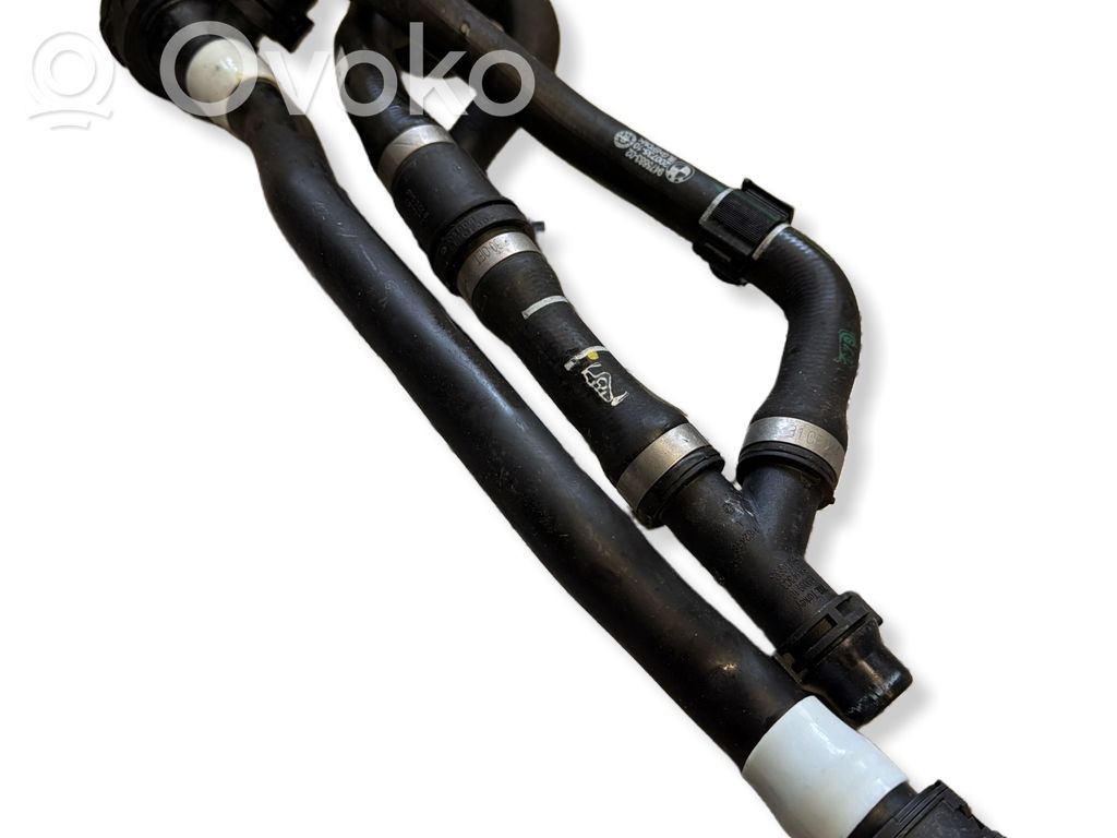BMW i4 Engine coolant pipe/hose 