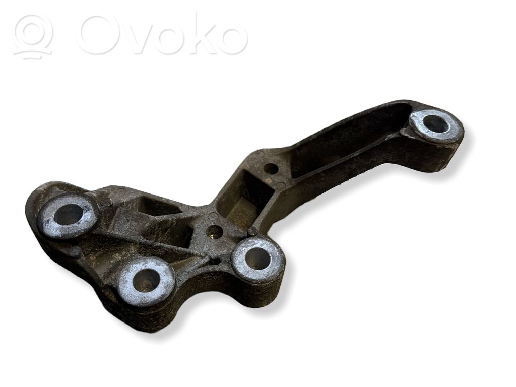 Opel Insignia B Engine mount bracket 