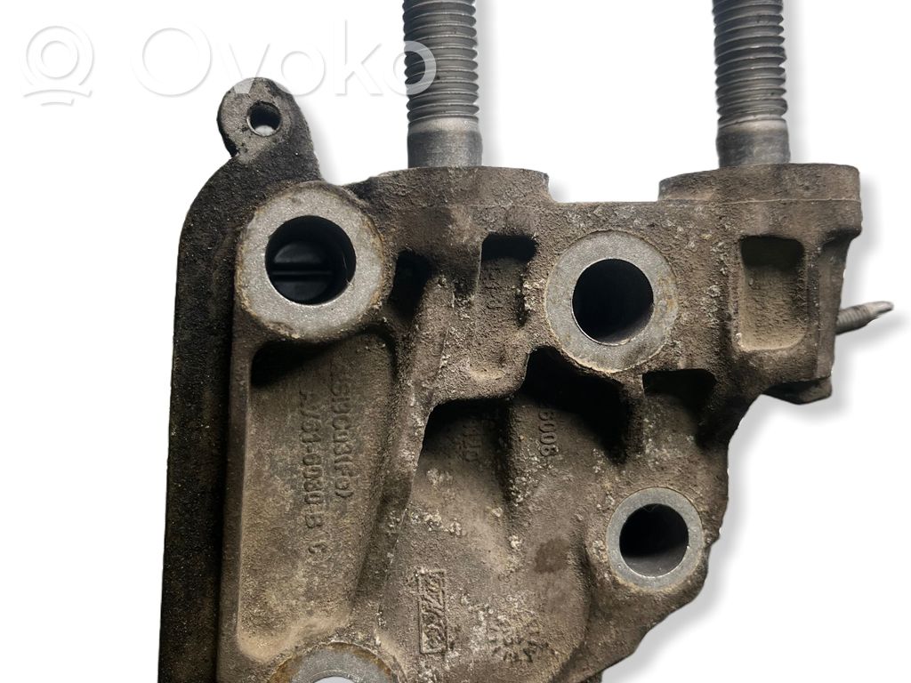 Ford Galaxy Engine mounting bracket 