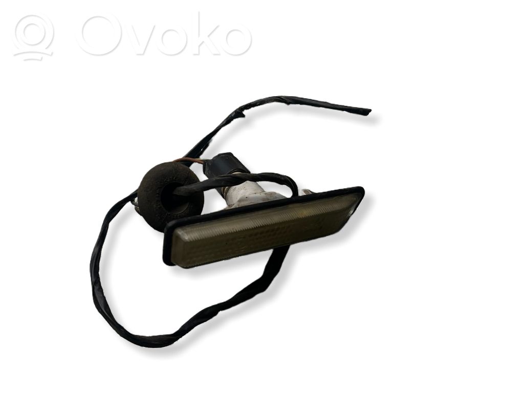 BMW X5 E53 Front fender indicator light 