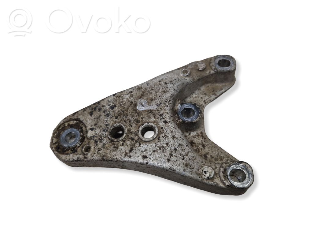Engine mounting bracket   600199185D