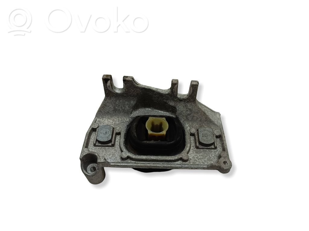 Engine mount bracket   112202847R