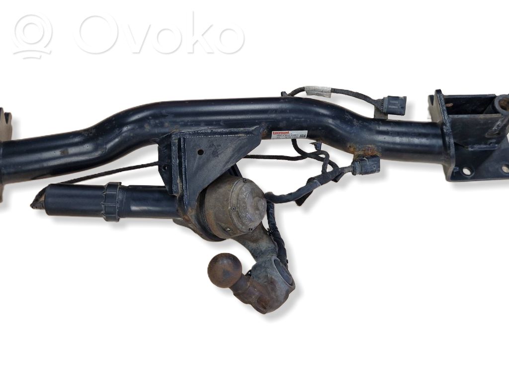 Hak holowniczy / Komplet   D164KN,55R012128