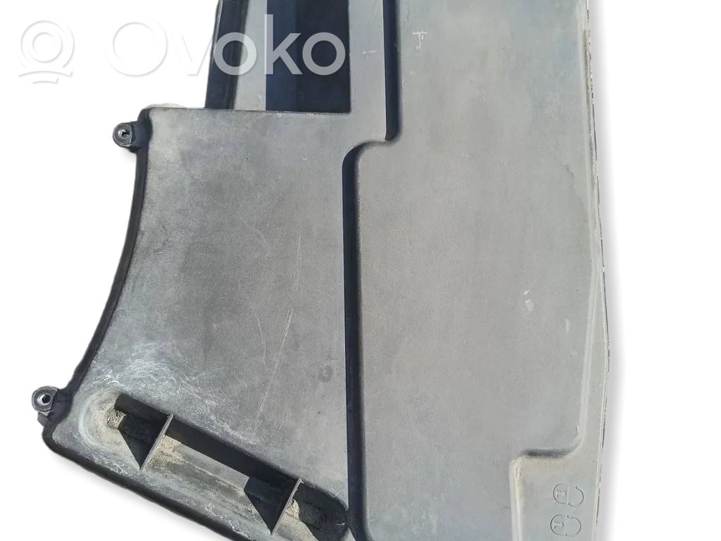 Dangtelis saugiklių dėžės   7520899,58650910
