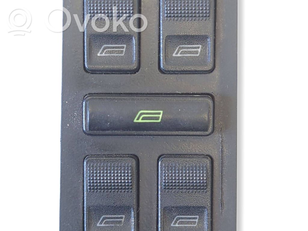 Audi 80 90 S2 B4 Electric window control switch 