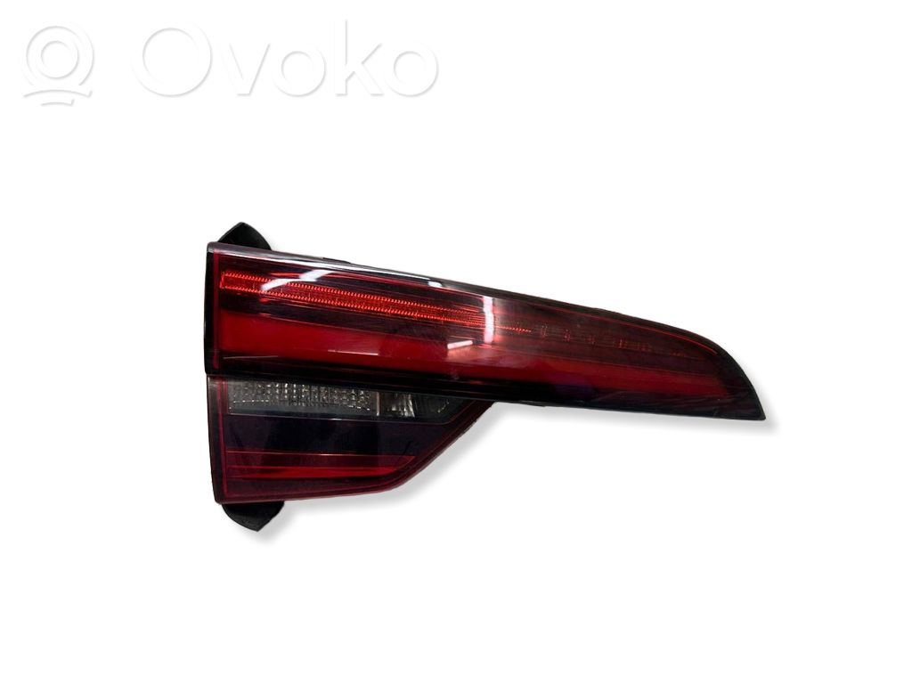 Audi A4 Allroad B9 Lampy tylnej klapy bagażnika 