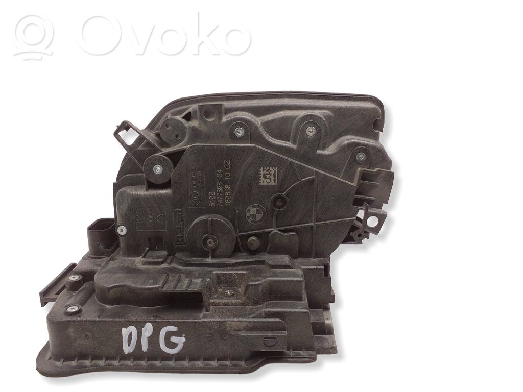BMW 5 G30 G31 G38 Zamek drzwi tylnych 