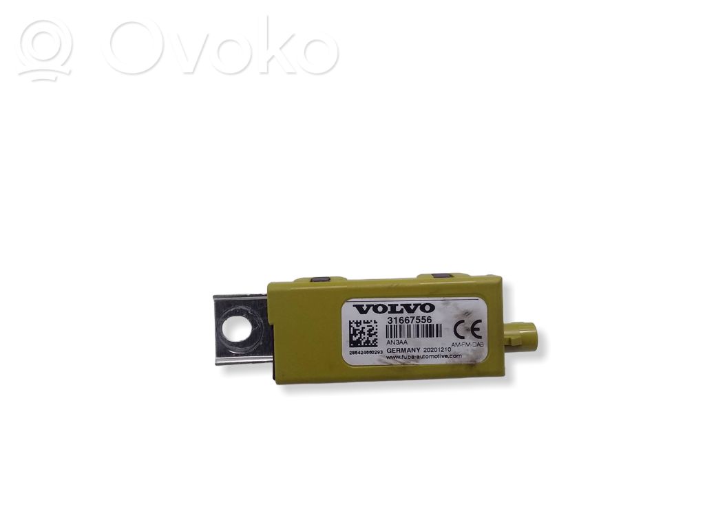 Volvo XC40 Antenos stiprintuvas 