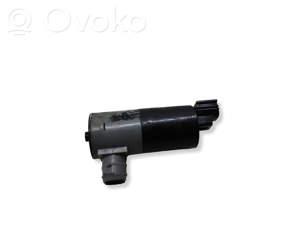 Volvo S90, V90 Windscreen/windshield washer pump 