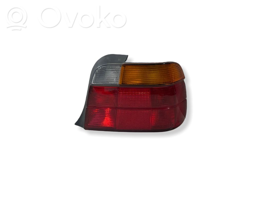 BMW 3 E36 Galinis žibintas kėbule 