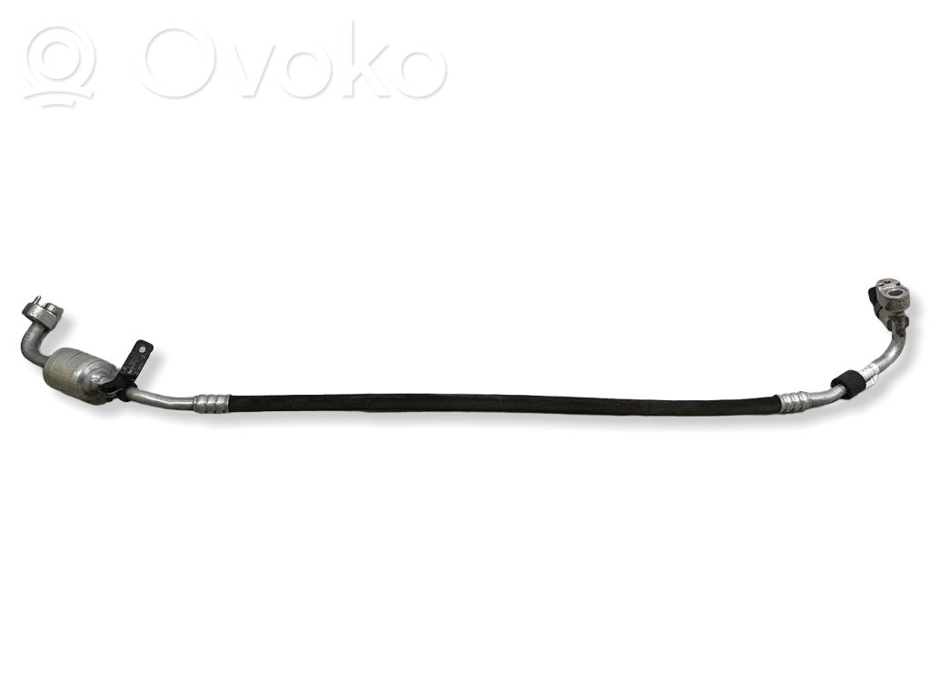 BMW i3 Ilmastointilaitteen putki (A/C) 