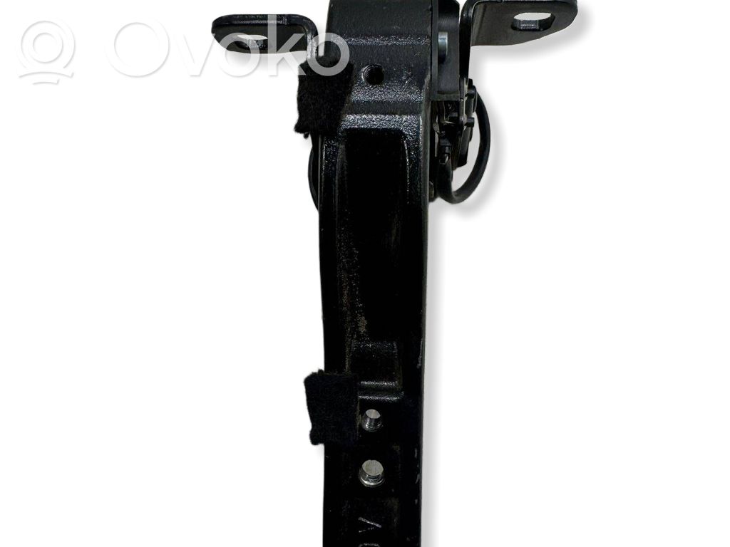 Tailgate/trunk/boot hinge   7296773