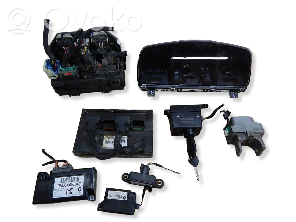 Komputer / Sterownik ECU i komplet kluczy   P05150469AA,L5G2P32F34,TL5EH3527J8MNJ,04692290AC,P68210155AB
