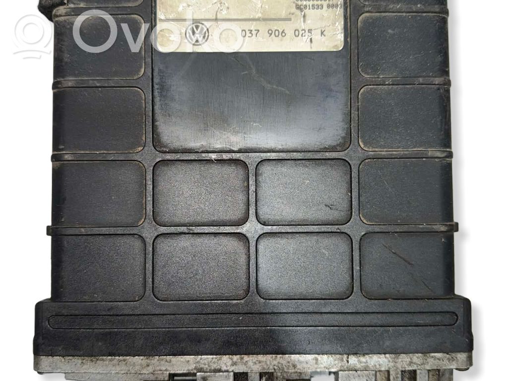 Volkswagen PASSAT B5.5 Engine control unit/module 